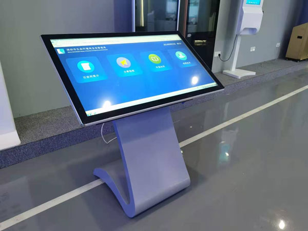 觸摸一體機三種類型：電容觸摸、電阻觸摸、紅外線觸摸